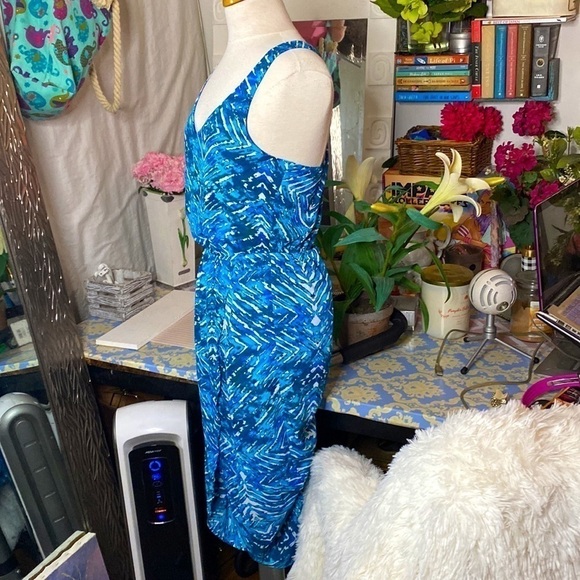 🌷 Forever 21🌷 Beautiful Blue Open Cut Out Back Sleeveless Dress - Picture 6 of 10